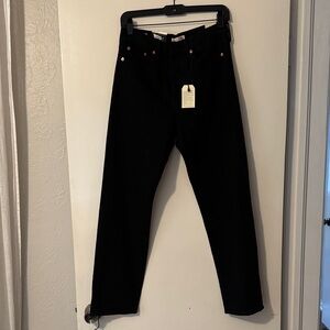 Levi's Black Ankle-Length Cropped Jeans
